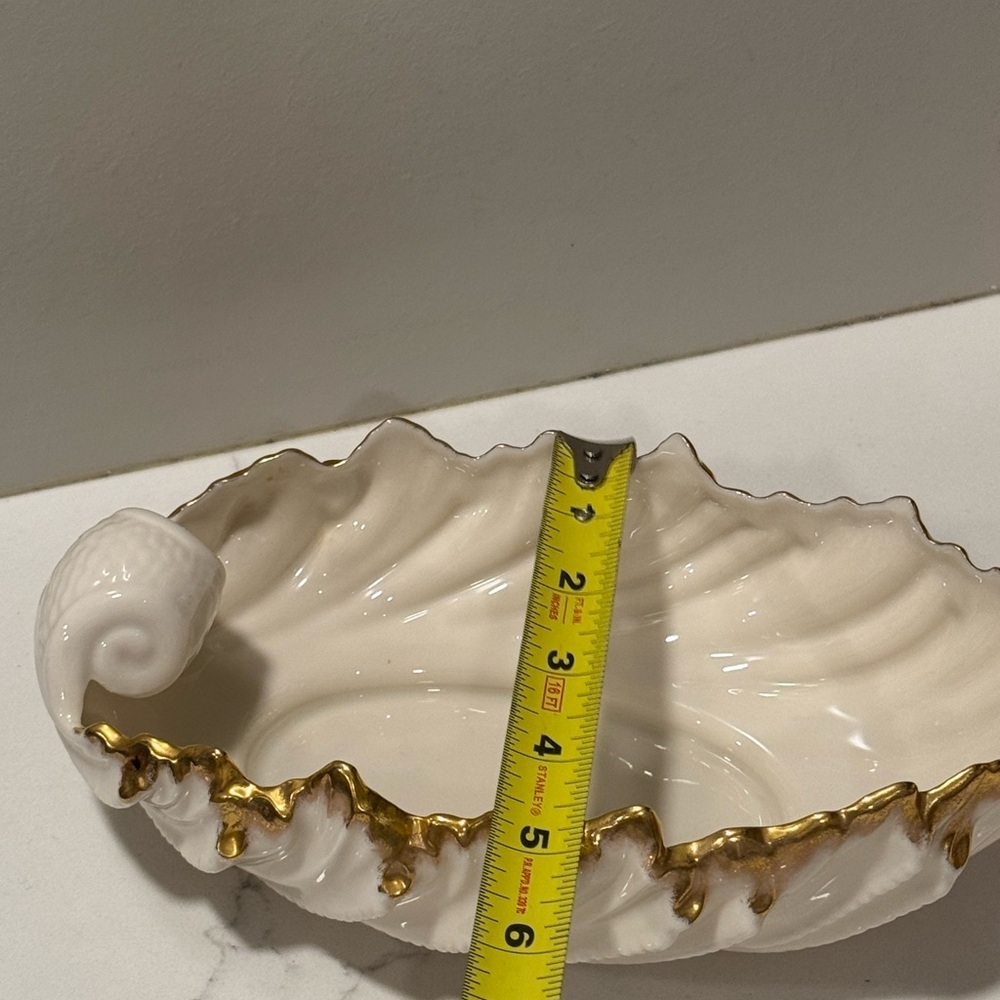 Lenox Acanthus Ivory and 24k Gold Porcelain Leaf Bowl - Picture 10 of 10